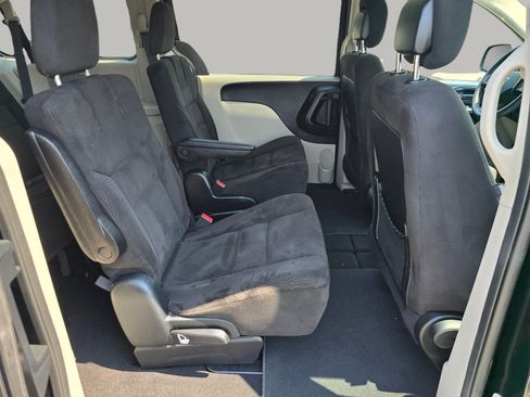 Used 2014 Dodge Grand Caravan SE w/ Quick Order Package 29E SE FWD image 25