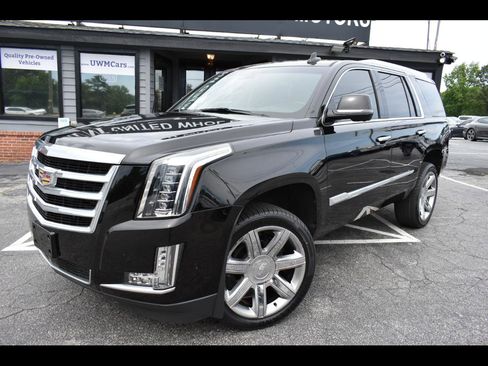 Used 2019 Cadillac Escalade Premium Luxury RWD image 1