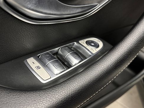 Used 2018 Mercedes-Benz E 400 4MATIC Sedan w/ Premium 1 Package image 13