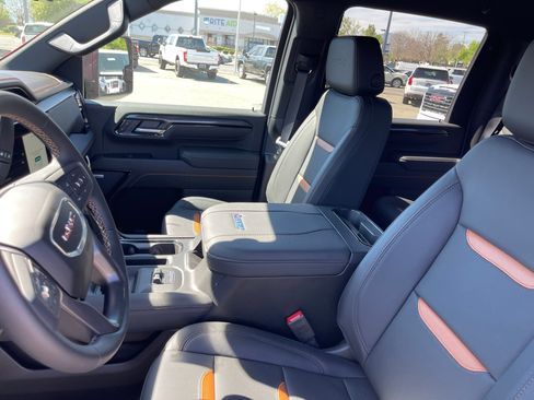 New 2026 GMC Sierra 2500 AT4 w/ Technology Package image 12