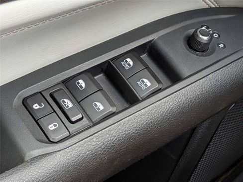 Certified 2025 Jeep Compass Limited AWD/4WD image 26