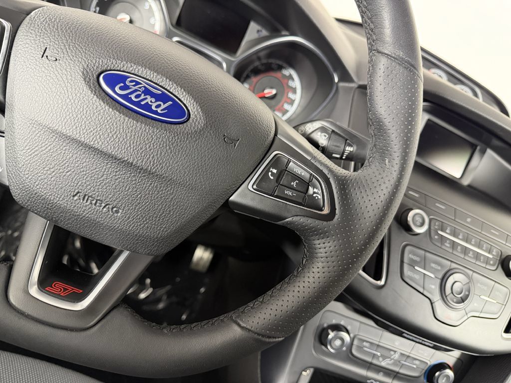 Used 2018 Ford Focus ST FWD image 28