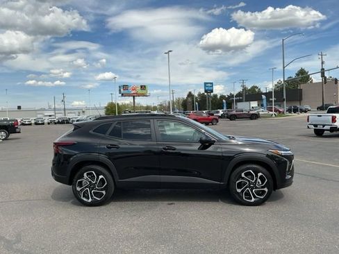 New 2026 Chevrolet Trax RS image 2