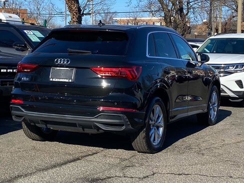 Used 2023 Audi Q3 2.0T Premium image 3