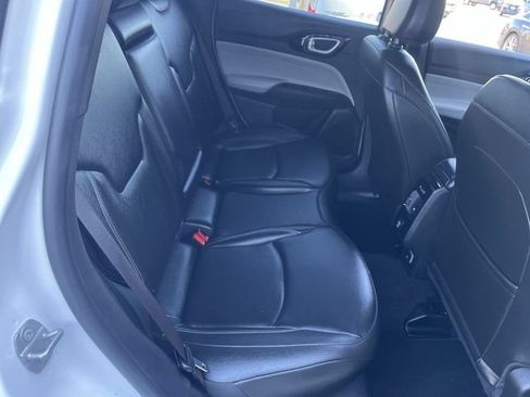 Used 2025 Jeep Compass Limited AWD/4WD image 37