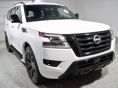 Used 2023 Nissan Armada SL w/ Midnight Edition Package AWD/4WD image 5