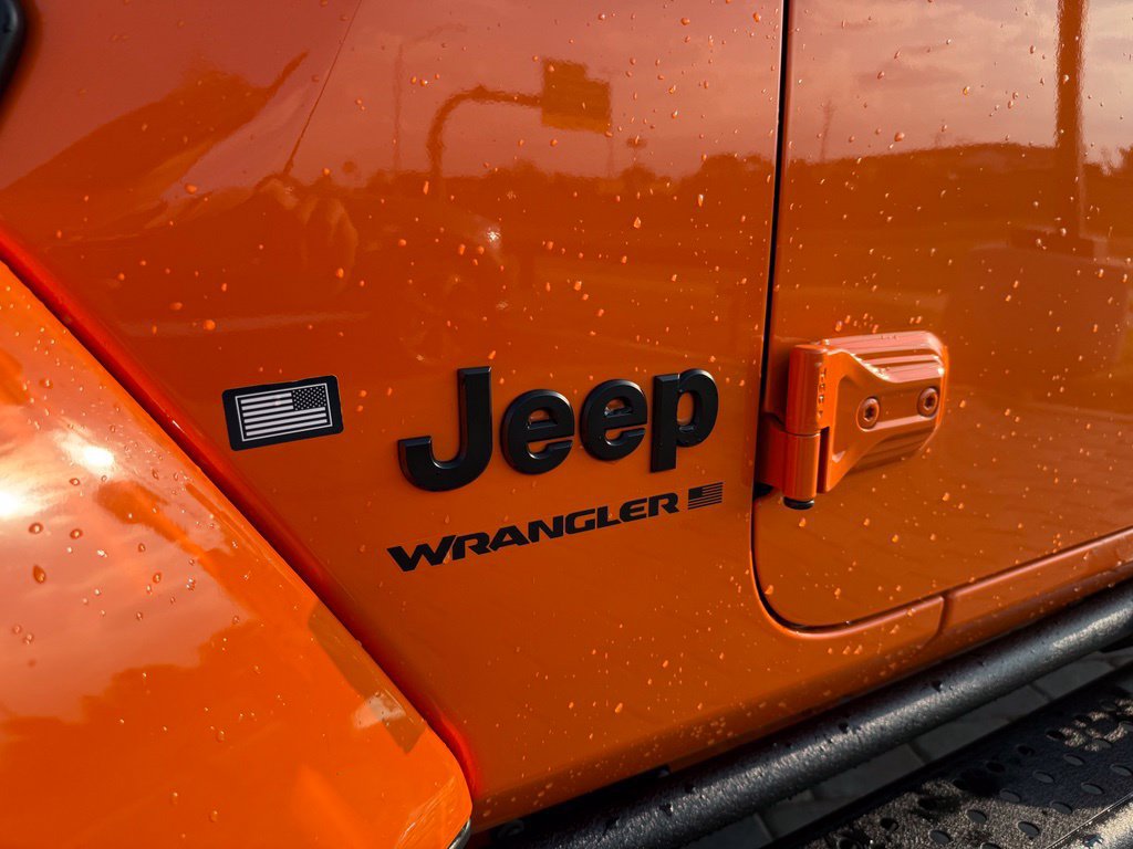Used 2025 Jeep Wrangler Unlimited Sahara AWD/4WD image 26
