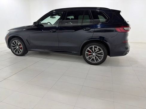 Used 2022 BMW X5 xDrive40i w/ M Sport Package AWD/4WD image 2