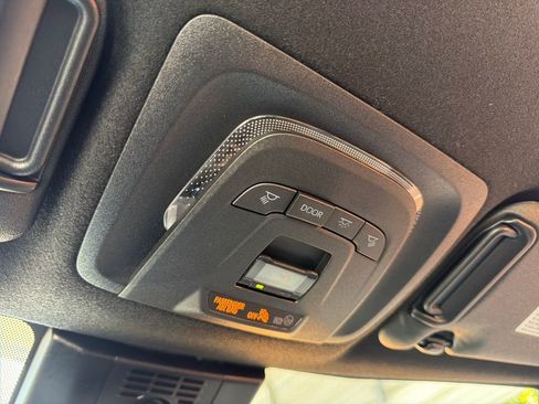 Used 2026 Toyota Corolla SE image 28