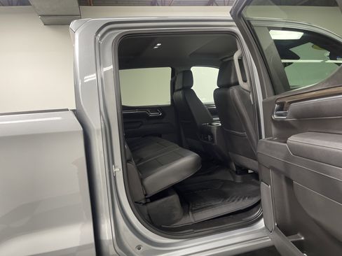 Used 2025 Chevrolet Silverado 1500 LT Trail Boss w/ LT Trail Boss Premium Package image 19