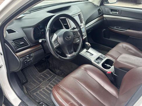 Used 2014 Subaru Outback 2.5i Limited AWD/4WD image 9
