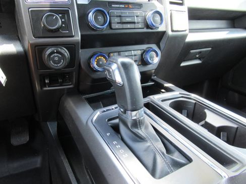 Used 2019 Ford F150 XLT w/ Equipment Group 302A Luxury AWD/4WD image 28