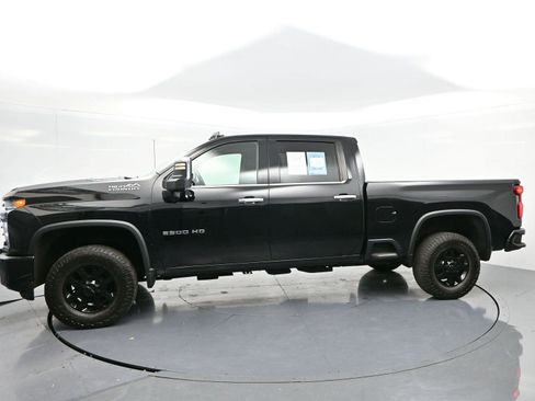 Used 2021 Chevrolet Silverado 2500 High Country w/ Technology Package image 4