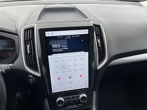 Used 2024 Ford Edge SEL image 18