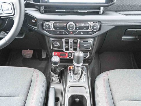 New 2026 Jeep Wrangler Unlimited Rubicon image 25