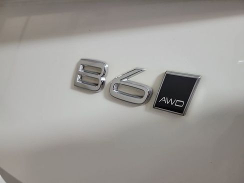 Certified 2024 Volvo XC90 B6 Plus w/ Protection Package AWD/4WD image 6