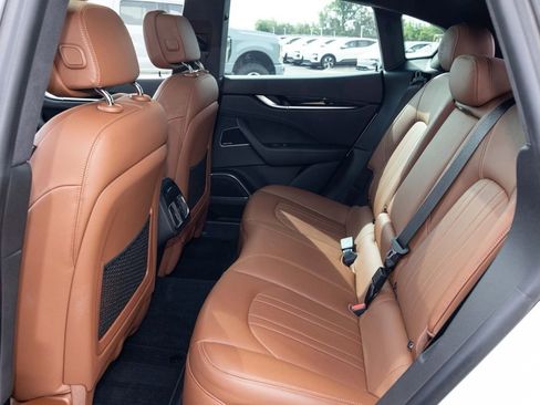 Used 2022 Maserati Levante GT AWD/4WD image 45