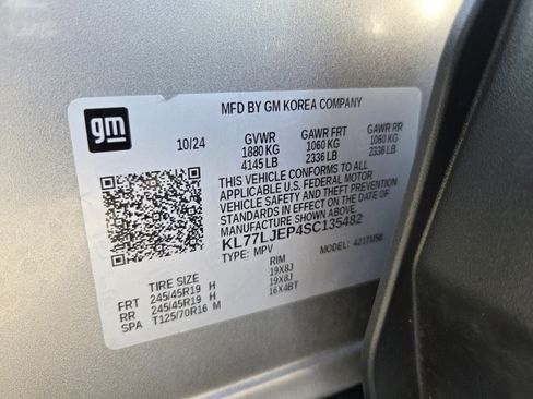 Used 2025 Chevrolet Trax RS w/ Driver Confidence Package FWD image 19