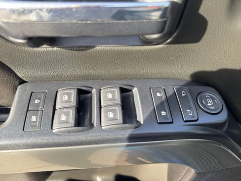 Used 2018 Chevrolet Silverado 1500 LT w/ All Star Edition image 24