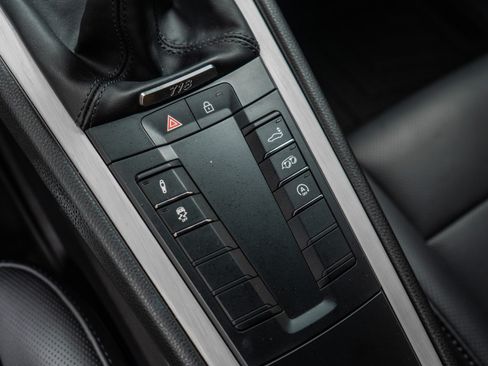 Used 2022 Porsche 718 Cayman GTS w/ Light Design Package RWD image 30
