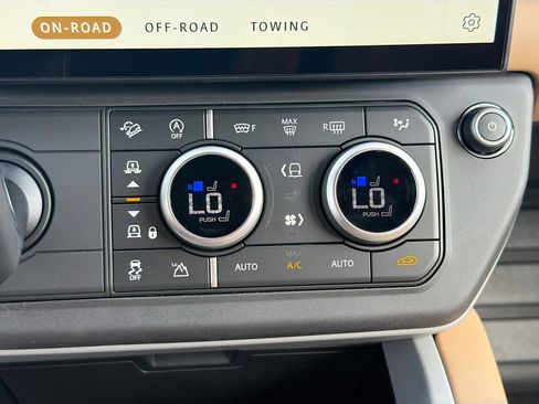 New 2026 Land Rover Defender 110 V8 AWD/4WD image 35