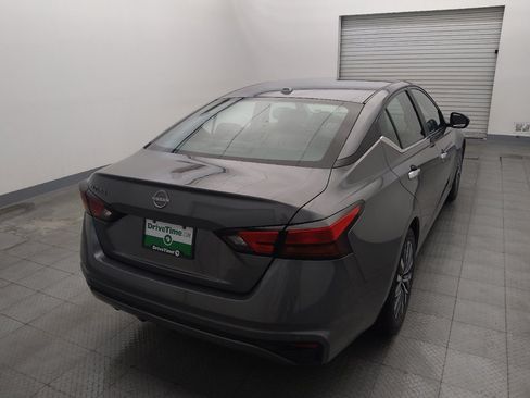 Used 2025 Nissan Altima 2.5 SV FWD image 7