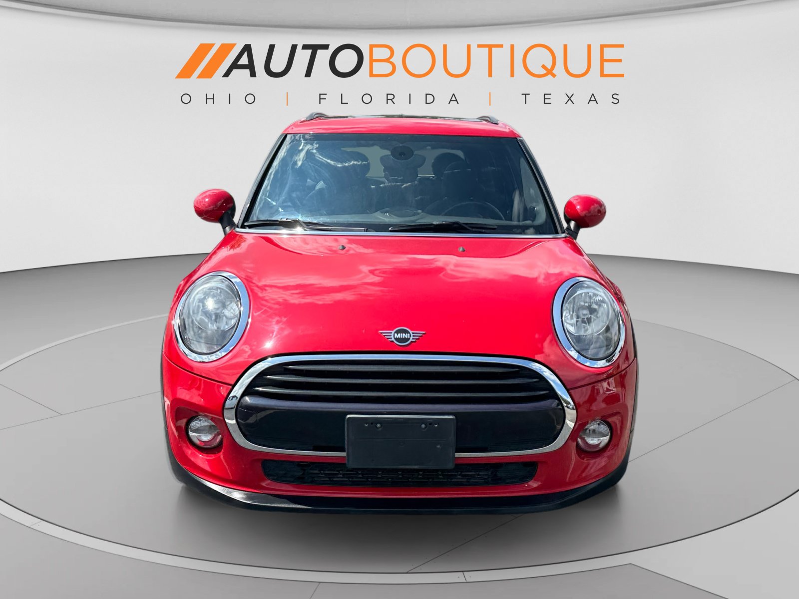 Used 2019 MINI Cooper 4-Door Hardtop FWD image 8