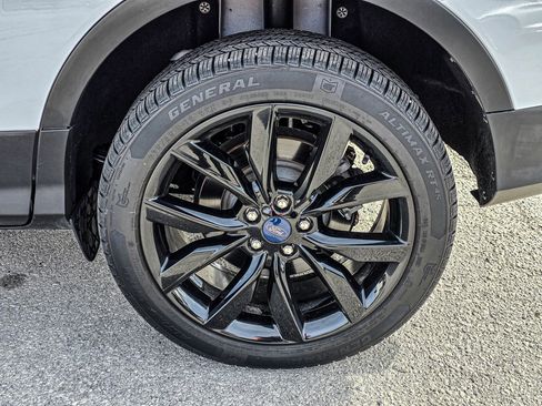 Used 2019 Ford Escape SE image 7