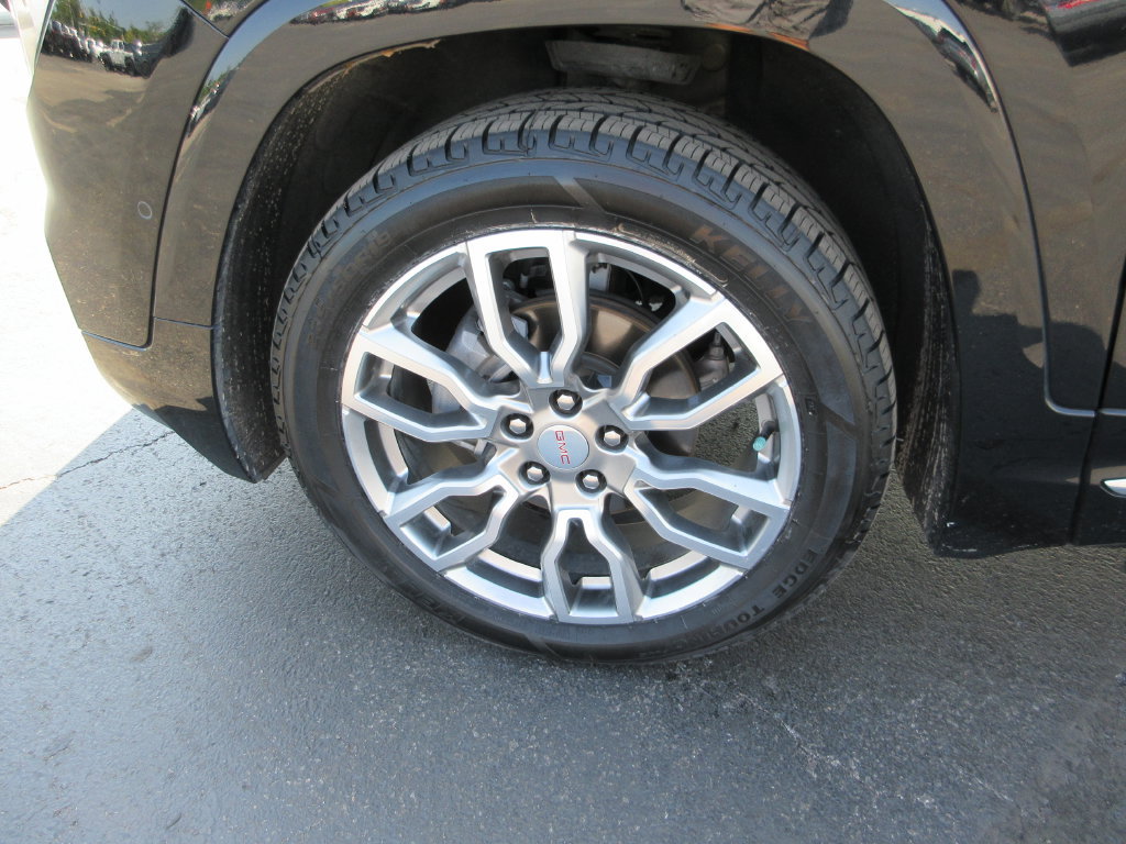 Certified 2022 GMC Terrain Denali w/ Denali Premium Package AWD/4WD image 14