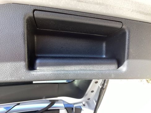 Used 2020 Ford Escape SE image 13