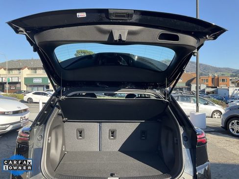 Used 2022 Chevrolet Bolt EUV LT w/ Convenience Package image 9