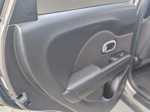 Used 2017 Kia Soul FWD image 18