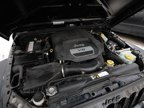 Used 2015 Jeep Wrangler Sport image 22