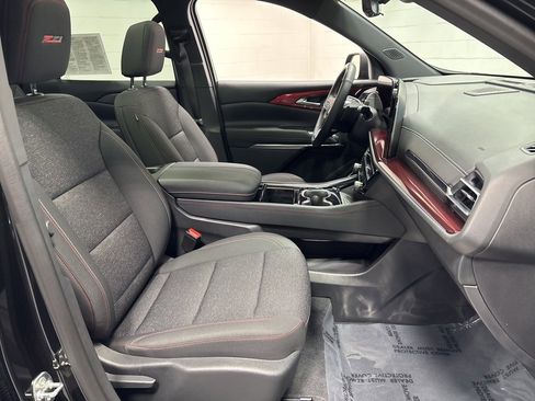 Used 2024 Chevrolet Traverse Z71 w/ Enhanced Driving Package image 11