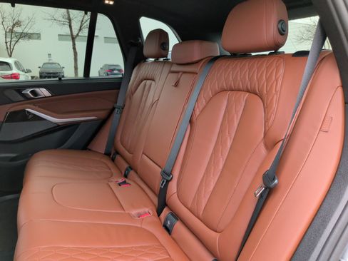 Used 2025 BMW X5 xDrive40i image 38