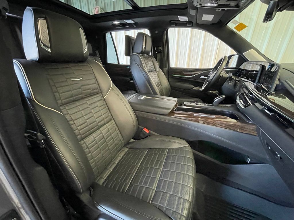 Used 2023 Cadillac Escalade Sport Platinum w/ LPO, ONYX Package AWD/4WD image 66