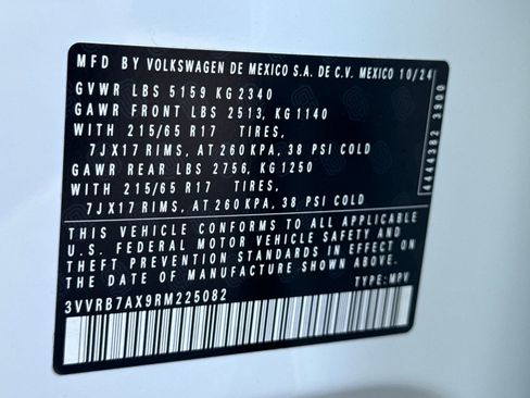 Certified 2024 Volkswagen Tiguan S image 27