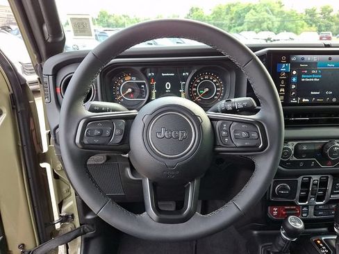 Used 2026 Jeep Wrangler Unlimited Rubicon AWD/4WD image 20