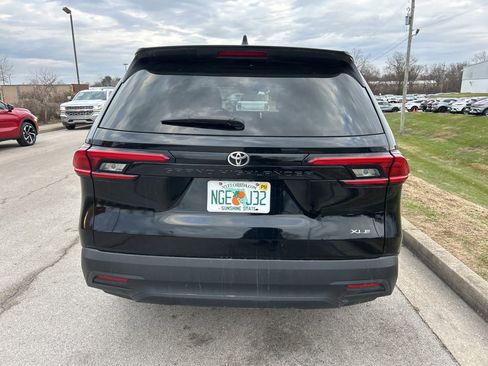 Used 2024 Toyota Grand Highlander XLE image 5