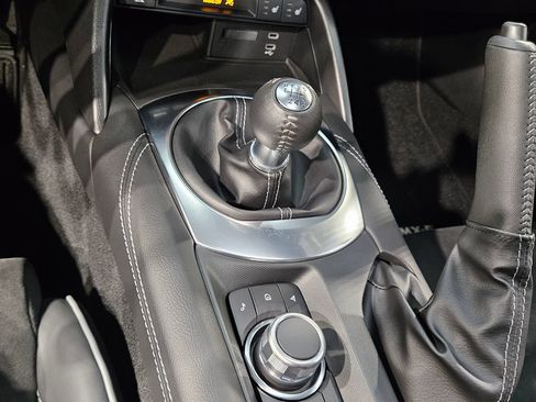 Used 2024 MAZDA MX-5 Miata RF Club RWD image 29