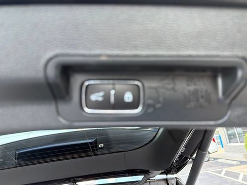 Used 2023 Ford Explorer ST-Line RWD image 14