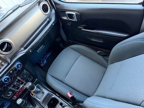 Used 2021 Jeep Wrangler Unlimited Rubicon 4xe image 23