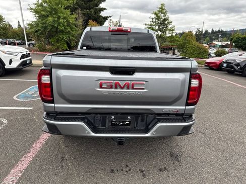 Used 2024 GMC Canyon AT4 w/ AT4 Premium Package AWD/4WD image 7
