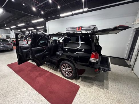 Used 2014 Lexus LX 570 4WD image 70