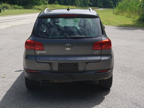 Used 2016 Volkswagen Tiguan SE AWD/4WD image 4
