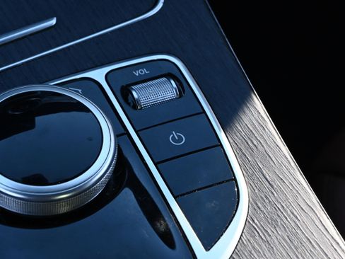 Used 2020 Mercedes-Benz C 300 Sedan image 17