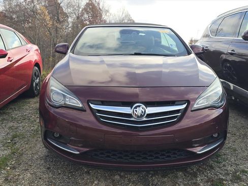 Used 2019 Buick Cascada Premium image 2