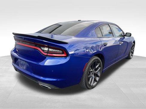Used 2021 Dodge Charger SXT w/ Blacktop Package RWD image 4