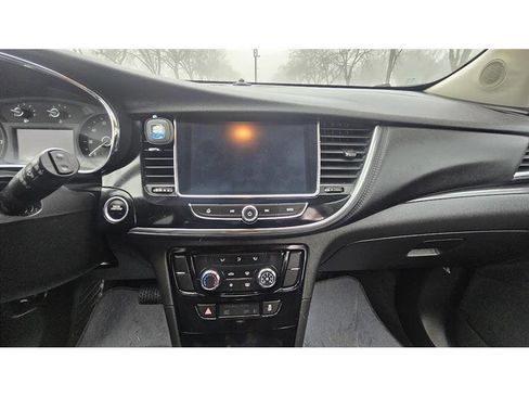 Used 2018 Buick Encore Preferred image 20