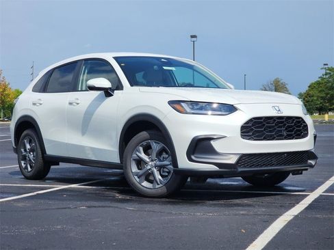 New 2026 Honda HR-V LX image 2